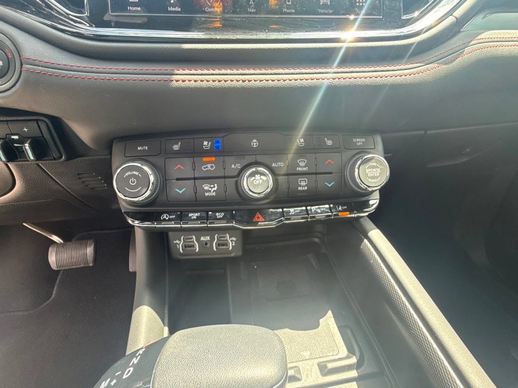 Used 2023 Dodge Durango GT RWD image 22