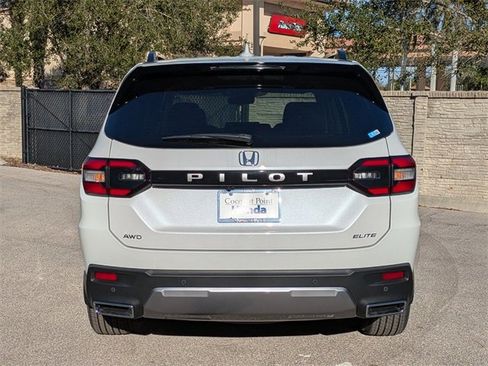 New 2026 Honda Pilot Elite image 5