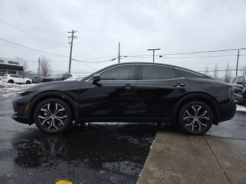 Used 2026 Toyota Crown XLE image 4