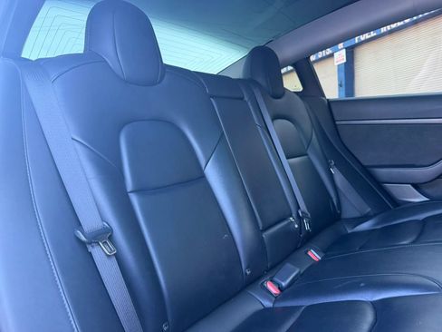 Used 2020 Tesla Model 3 Standard Range Plus RWD image 18