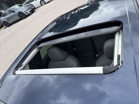 Used 2019 Toyota Avalon Limited w/ Advanced Safety Package FWD image 10