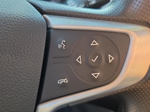 Used 2023 GMC Terrain SLE w/ Driver Convenience Package image 30