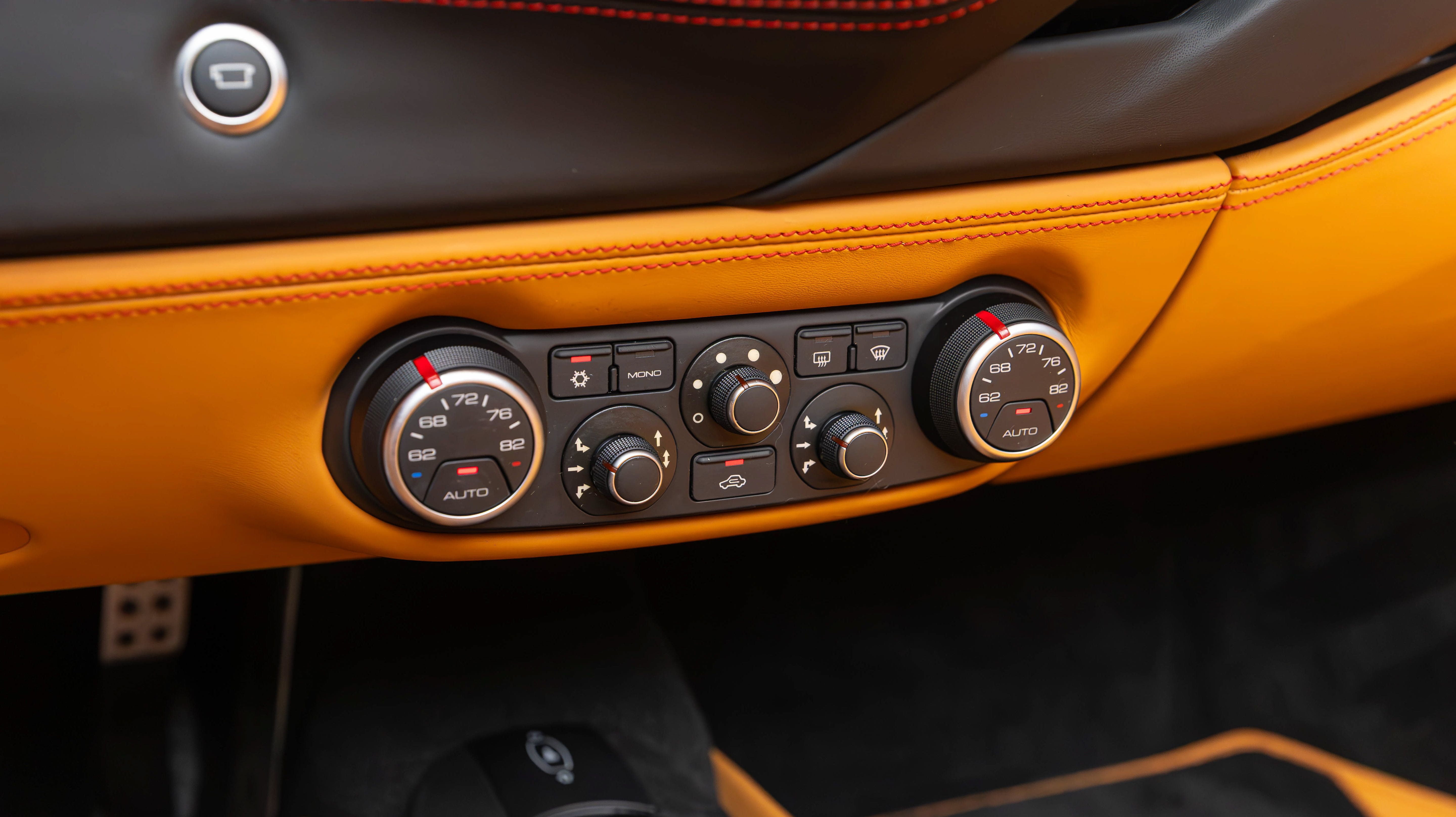 Certified 2019 Ferrari 488 Spider RWD image 30