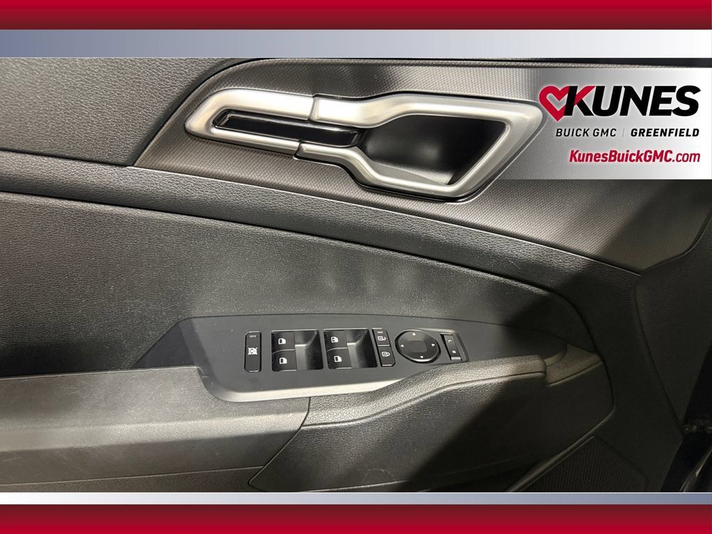 Used 2026 Kia Sportage LX FWD image 20