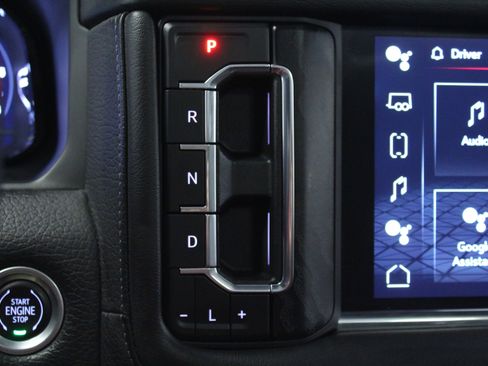 Used 2023 GMC Yukon Denali image 24