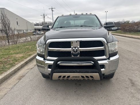 Used 2014 RAM 2500 Tradesman w/ Chrome Appearance Group image 2