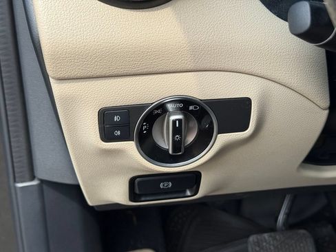 Used 2019 Mercedes-Benz GLA 250 w/ Convenience Package image 17