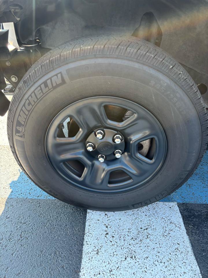 Used 2022 Jeep Wrangler Sport AWD/4WD image 27