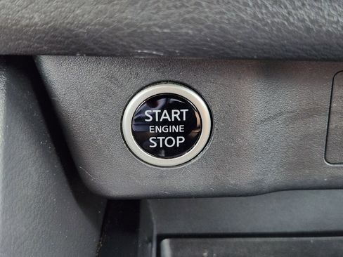 Used 2023 Nissan Rogue SV AWD/4WD image 24