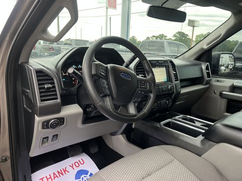 Used 2018 Ford F150 XLT w/ Equipment Group 302A Luxury RWD image 13