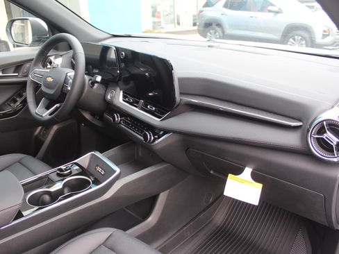 New 2026 Chevrolet Equinox LT image 14