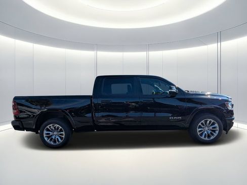 Used 2022 RAM 1500 Laramie AWD/4WD image 3