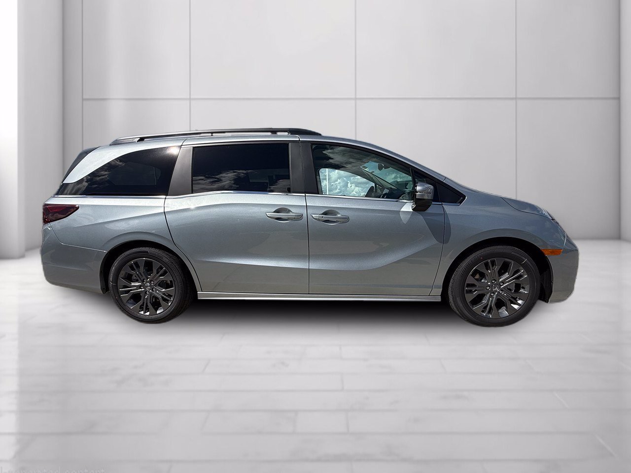 New 2027 Honda Odyssey Touring image 2
