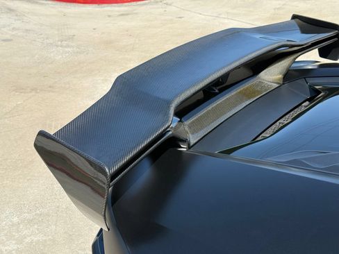 Used 2021 Lamborghini Huracan EVO RWD image 31