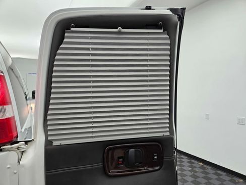 Used 2020 GMC Savana 2500 image 10
