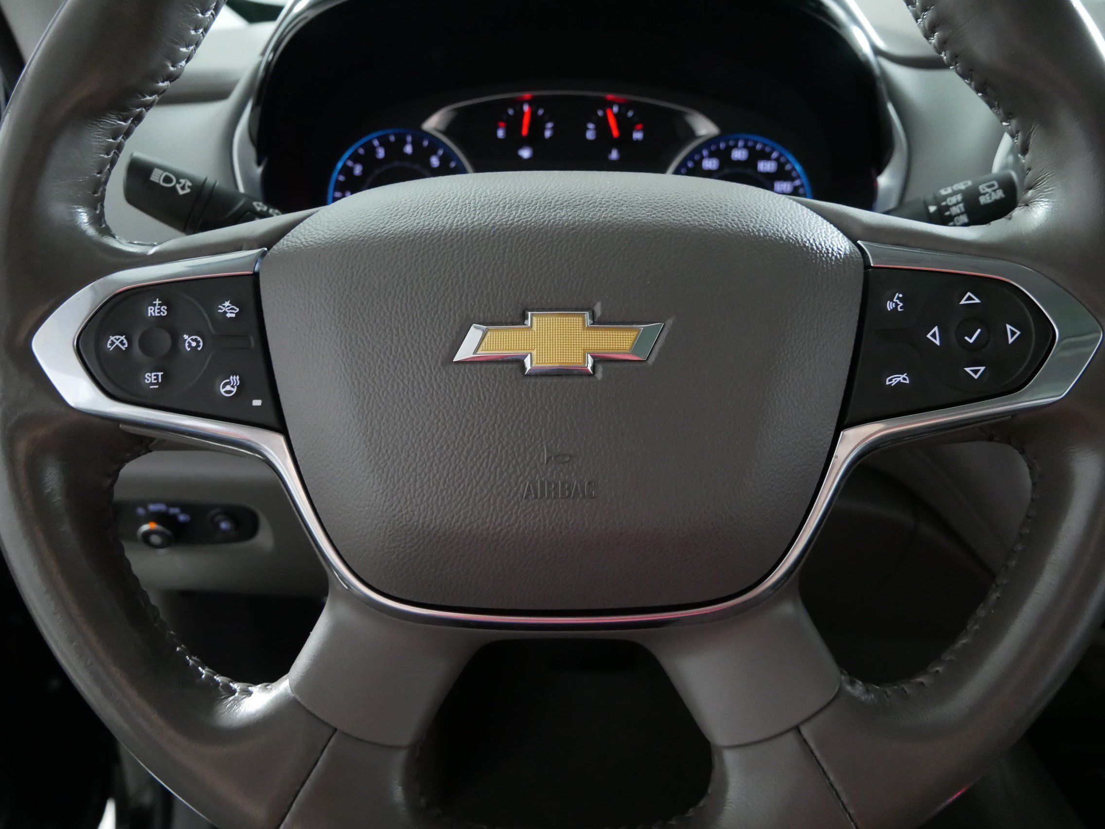 Used 2019 Chevrolet Traverse Premier AWD/4WD image 25