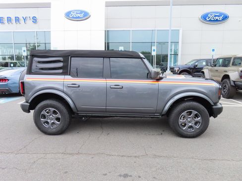 Used 2024 Ford Bronco Outer Banks image 4