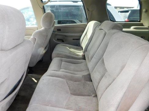 Used 2004 Chevrolet Tahoe LS w/ Safe And Secure Package RWD image 13