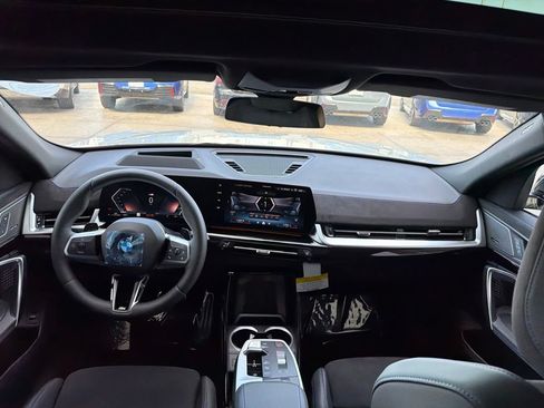 New 2026 BMW X2 xDrive28i w/ Technology Package AWD/4WD image 14