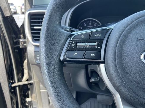 Used 2020 Kia Sportage LX AWD/4WD image 16
