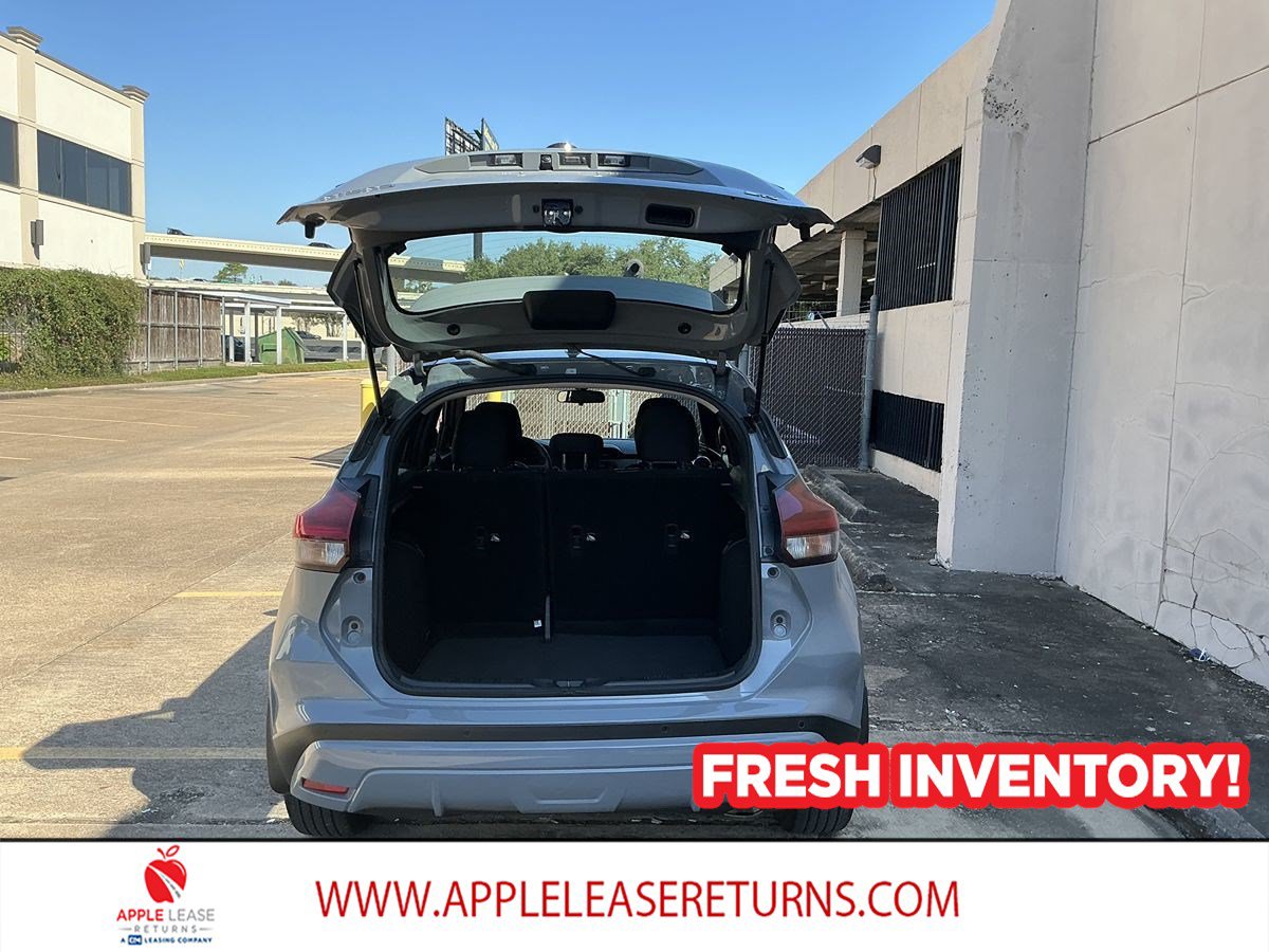Used 2024 Nissan Kicks SR FWD image 5