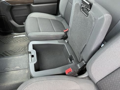 Used 2021 Chevrolet Silverado 1500 LT AWD/4WD image 15