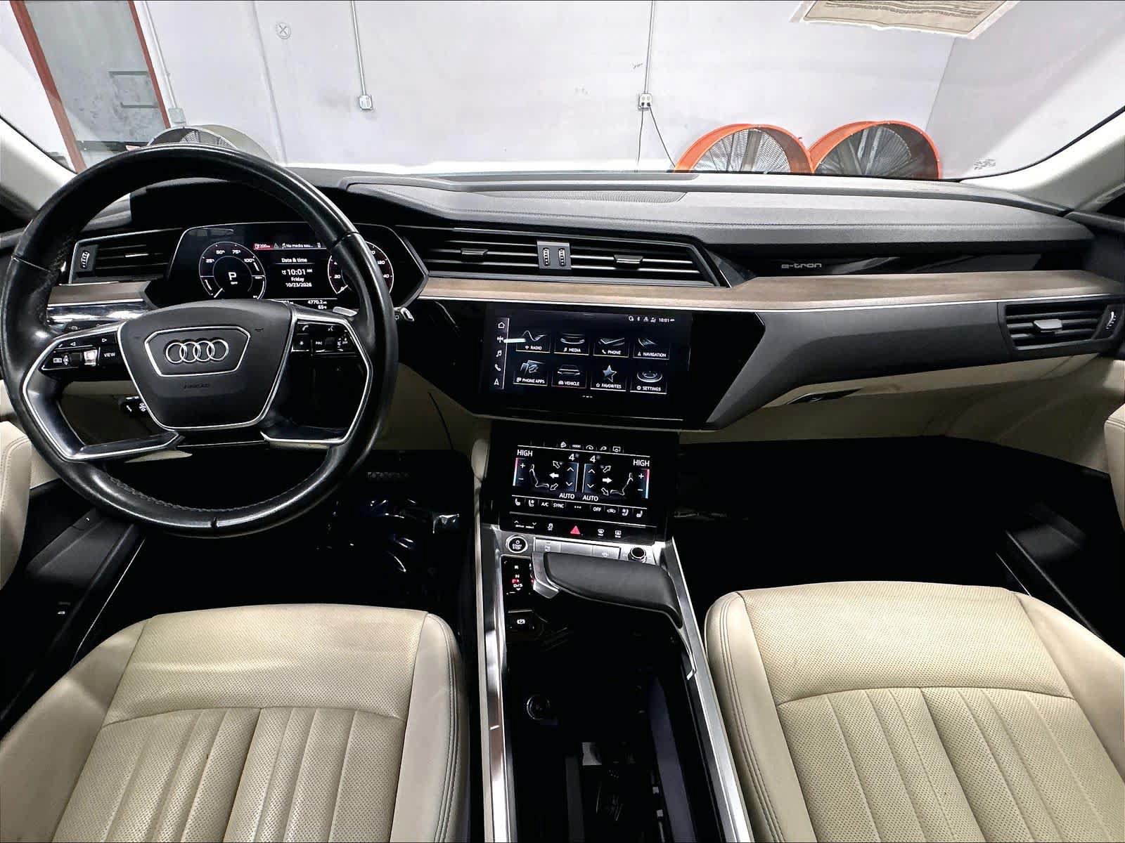 Used 2023 Audi Q8 Premium Plus AWD/4WD image 16