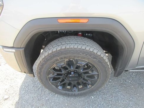 New 2026 GMC Sierra 2500 Denali Ultimate AWD/4WD image 13