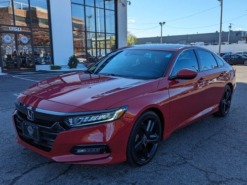 Used 2020 Honda Accord Sport image 3