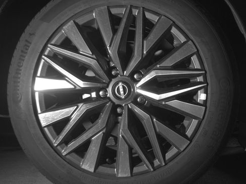 Used 2025 Nissan Altima 2.5 SV image 15