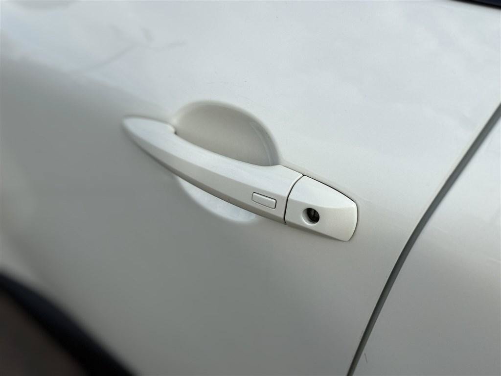 Used 2022 Nissan Rogue SV AWD/4WD image 13