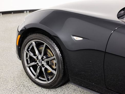 Used 2019 MAZDA MX-5 Miata RF Grand Touring image 6