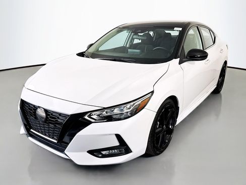 Used 2022 Nissan Sentra SR w/ Midnight Edition FWD image 4