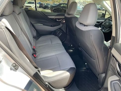 Used 2022 Subaru Outback Limited AWD/4WD image 19