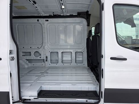 New 2026 Ford Transit 250 148 Medium Roof RWD image 37