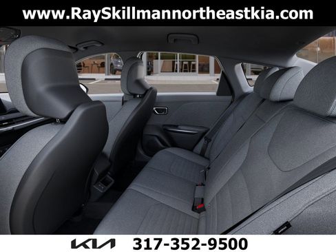 New 2025 Kia K4 EX image 18