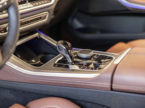 Used 2022 BMW X5 xDrive40i w/ Premium Package image 25