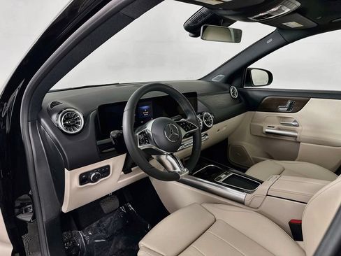Certified 2026 Mercedes-Benz GLA 250 image 9