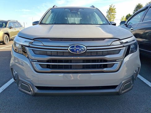 Used 2025 Subaru Forester Limited AWD/4WD image 3