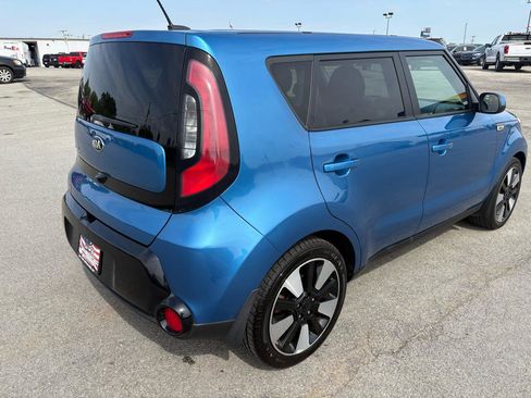 Used 2016 Kia Soul + w/ Designer's Package FWD image 3