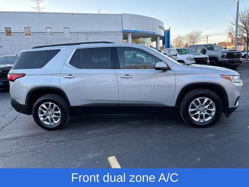 Used 2021 Chevrolet Traverse LT image 4