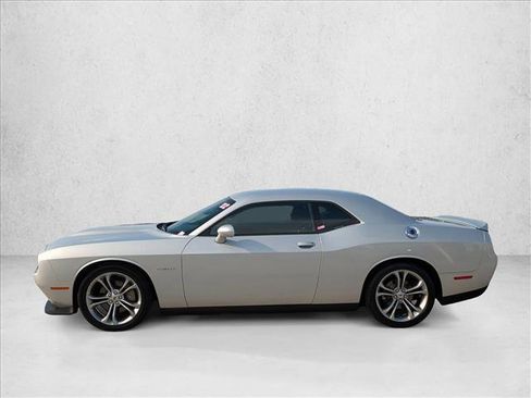 Used 2022 Dodge Challenger R/T image 9