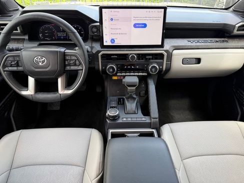 Used 2025 Toyota Tacoma Limited AWD/4WD image 21