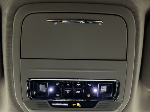 Used 2025 Lincoln Corsair Grand Touring AWD/4WD image 34