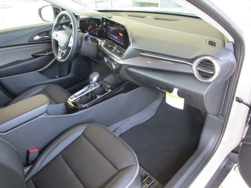 New 2026 Chevrolet Trax ACTIV w/ Driver Confidence Package FWD image 18