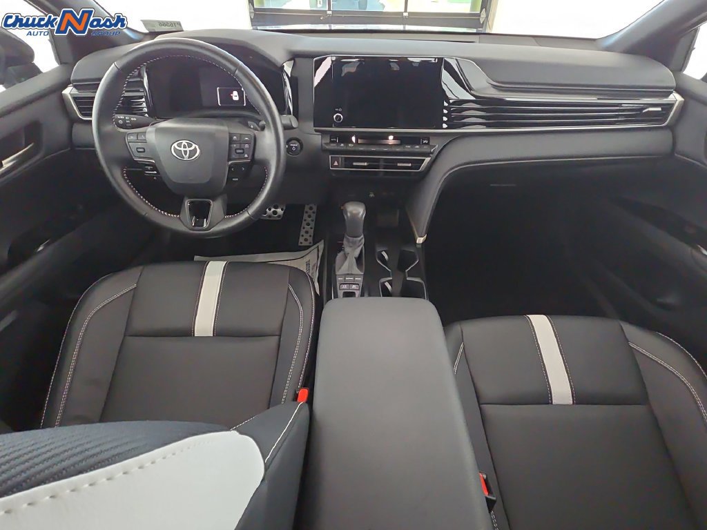Used 2026 Toyota Camry SE FWD image 11