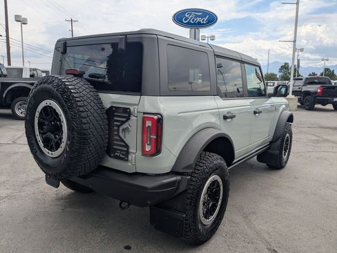 Used 2022 Ford Bronco Badlands AWD/4WD image 3