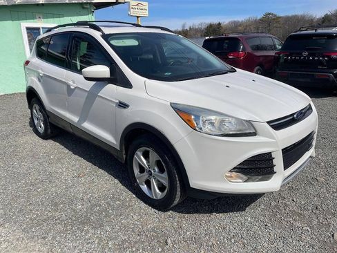 Used 2016 Ford Escape SE w/ SE Leather Comfort Package AWD/4WD image 4