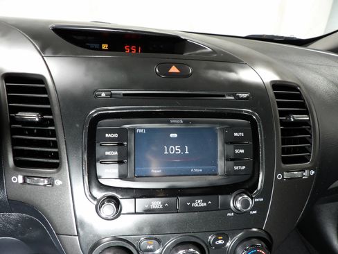 Used 2018 Kia Forte LX w/ LX Rear Camera Package FWD image 14