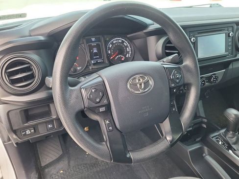 Used 2018 Toyota Tacoma SR w/ SR Convenience Package image 16
